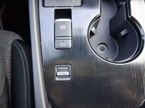 Used 2023 Nissan Rogue SV image 10