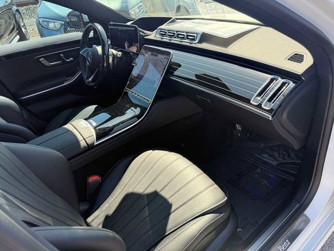 Used 2024 Mercedes-Benz S 500 4MATIC image 11