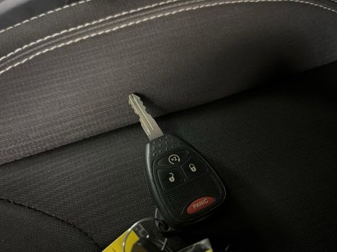 Used 2016 Jeep Wrangler Unlimited Sahara w/ Dual Top Group image 33