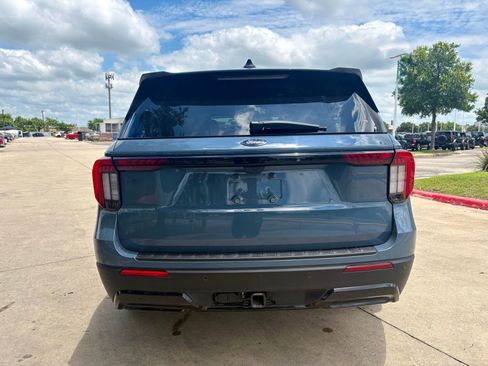 Used 2025 Ford Explorer ST-Line w/ Premium Package RWD image 4