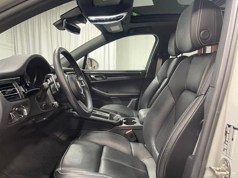 Used 2024 Porsche Macan S AWD/4WD image 20