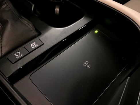 Used 2025 Lexus ES 300h w/ Premium Package image 33