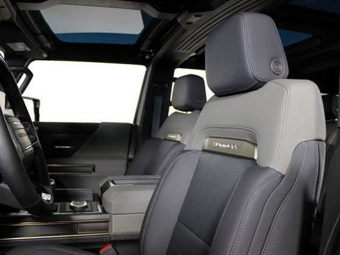 Used 2024 GMC Hummer EV 2X AWD/4WD image 19