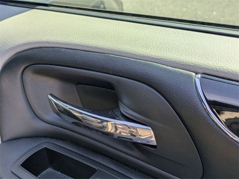 Used 2020 Dodge Grand Caravan SXT image 26