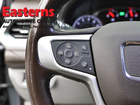 Used 2021 GMC Acadia SLT w/ Preferred Package image 15