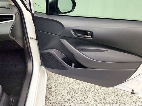 Used 2025 Toyota Corolla LE FWD image 25