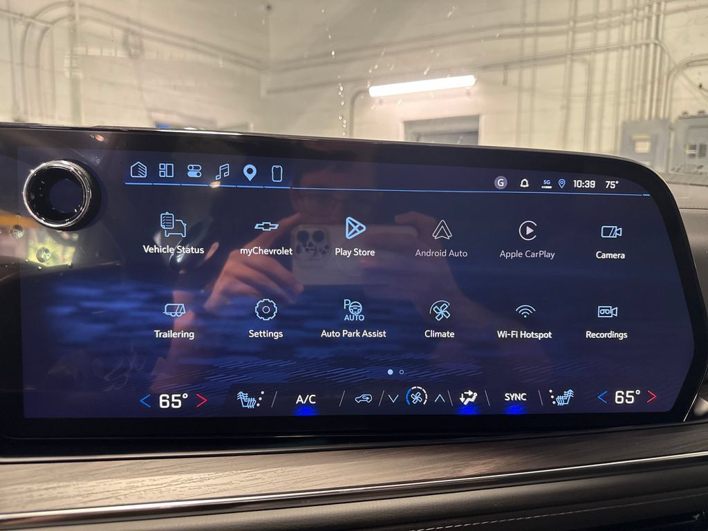 New 2026 Chevrolet Tahoe Z71 w/ Sun And Tow Package AWD/4WD image 13