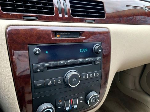 Used 2011 Chevrolet Impala LT image 28
