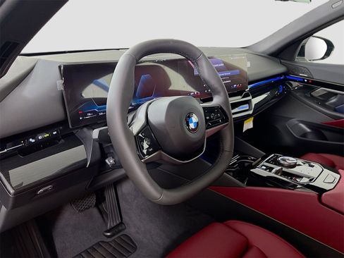 New 2025 BMW 530i xDrive image 9