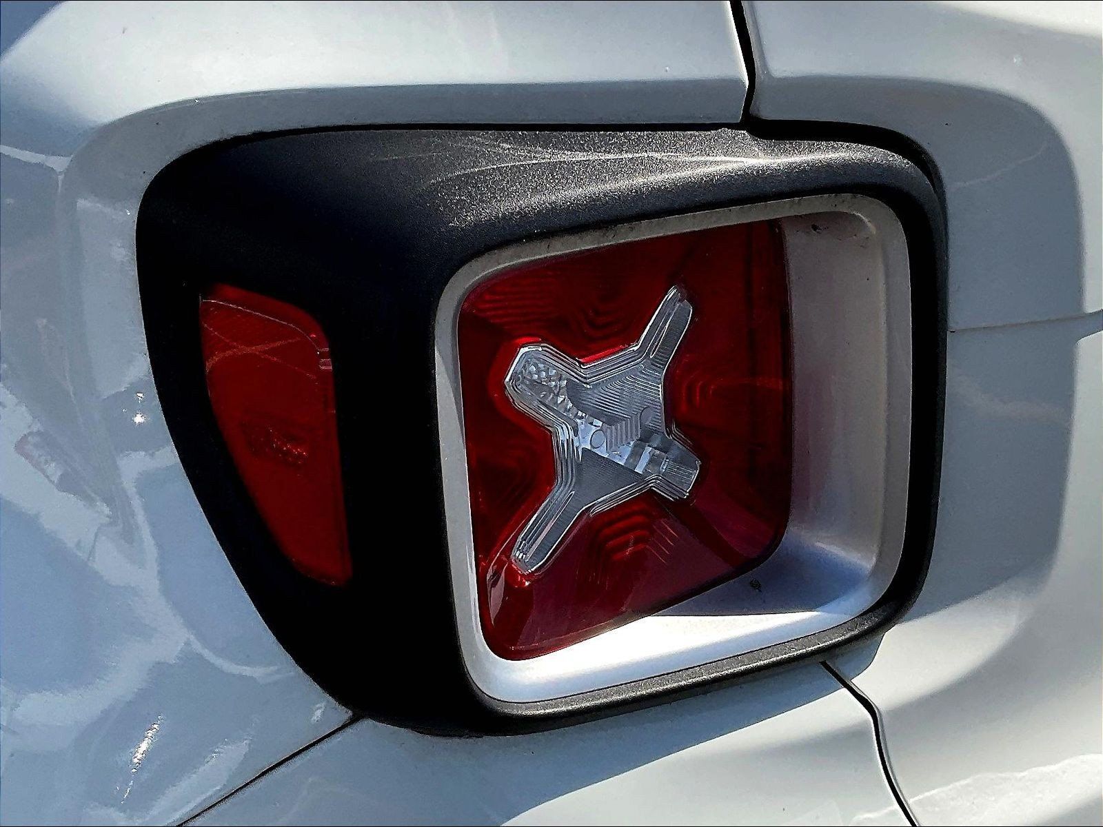 Used 2016 Jeep Renegade Limited AWD/4WD image 23