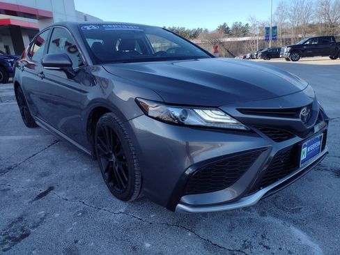 Used 2023 Toyota Camry XSE image 12