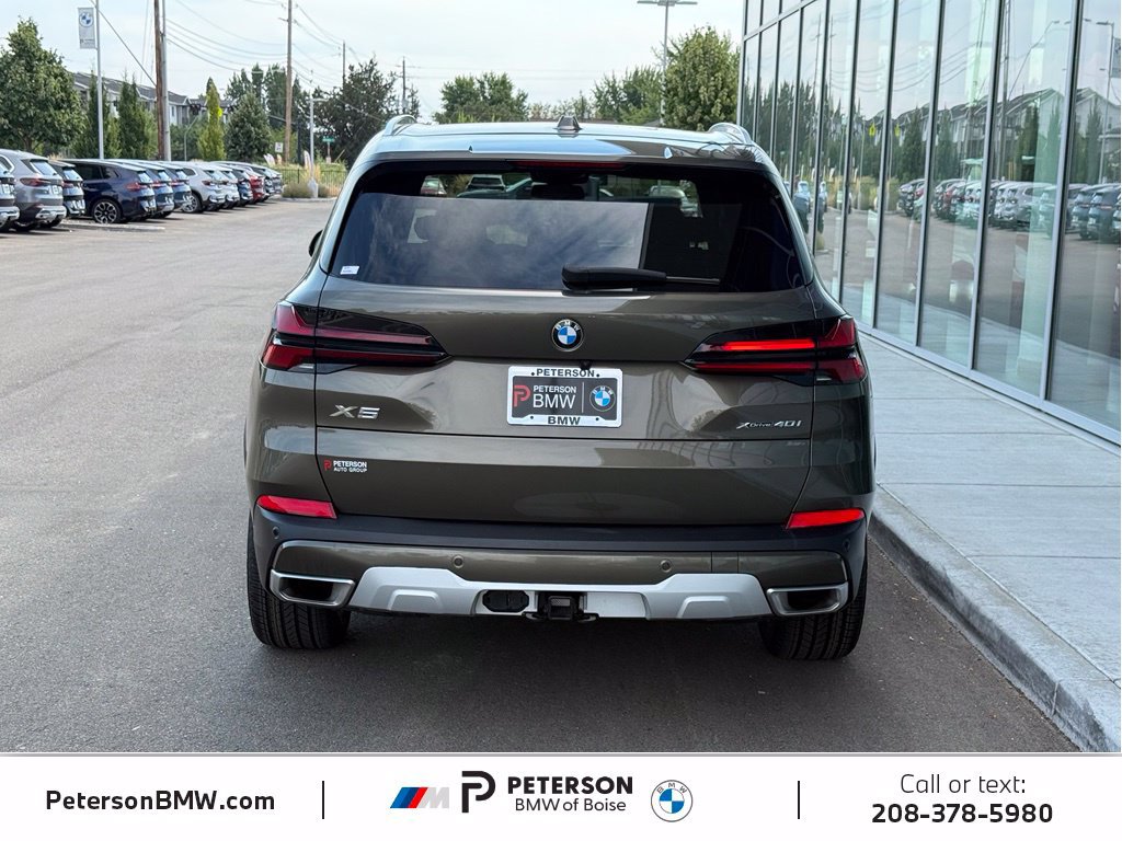 Used 2024 BMW X5 xDrive40i w/ Premium Package AWD/4WD image 4