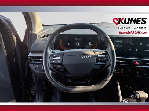 Used 2026 Kia Sportage LX FWD image 14