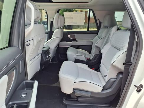 New 2026 Ford Expedition Max Platinum w/ Platinum Ultimate Package AWD/4WD image 21