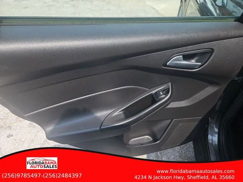 Used 2018 Ford Focus SE FWD image 9