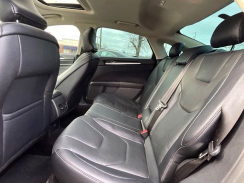 Used 2018 Ford Fusion Titanium image 30