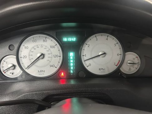Used 2007 Chrysler 300 RWD image 10