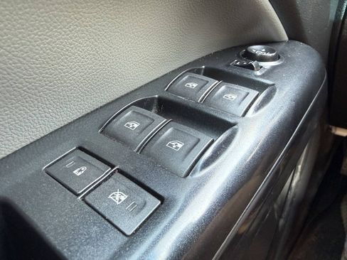Used 2020 Chevrolet Colorado W/T w/ WT Convenience Package AWD/4WD image 7