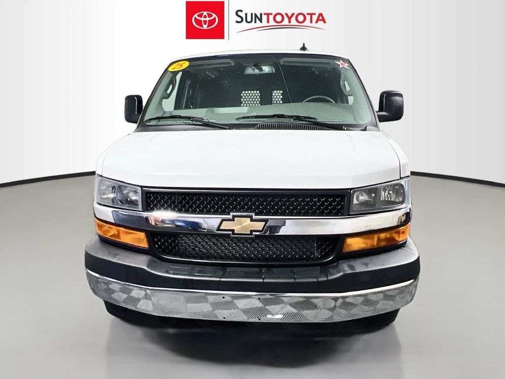 Used 2025 Chevrolet Express 2500 w/ Driver Convenience Package RWD image 10
