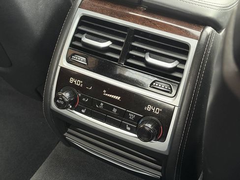 Used 2017 BMW 750i xDrive image 21