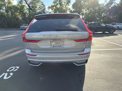 Used 2024 Volvo XC60 B5 Plus w/ Protection Package Premier AWD/4WD image 12