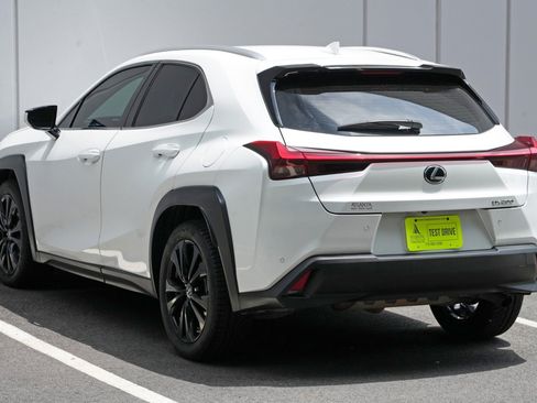 Used 2022 Lexus UX 200 w/ Accessory Package (Z2) FWD image 47