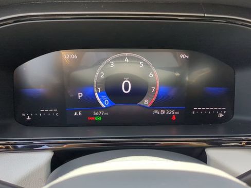 Certified 2025 Volkswagen Taos S FWD image 28