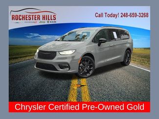 Used 2023 Chrysler Pacifica Limited w/ Uconnect Theater Family Group AWD/4WD video 1