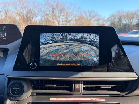 Used 2025 Toyota Prius LE image 17