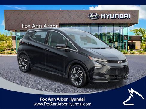 Used 2022 Chevrolet Bolt LT w/ Infotainment Package image 7