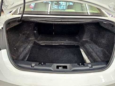 Used 2017 Ford Taurus SEL image 39