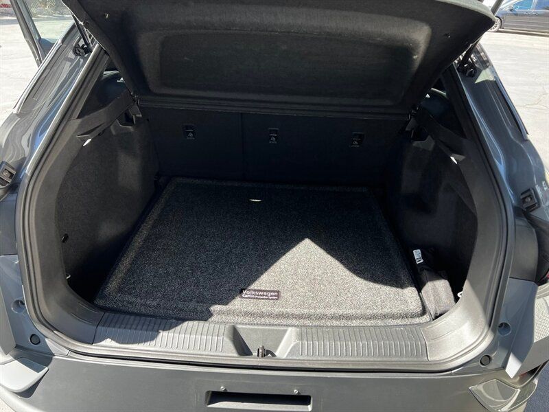 Used 2024 Volkswagen ID.4 Pro AWD/4WD image 23