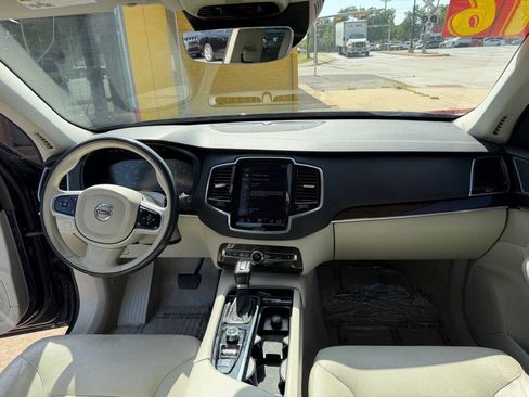 Used 2016 Volvo XC90 T6 Momentum AWD/4WD image 15