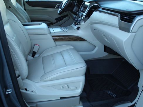 Used 2018 GMC Yukon XL Denali w/ Open Road Package image 20