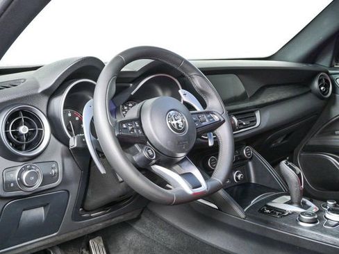 Used 2023 Alfa Romeo Stelvio Sprint RWD image 5