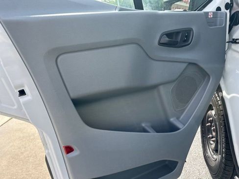 Used 2019 Ford Transit 350 XLT image 7