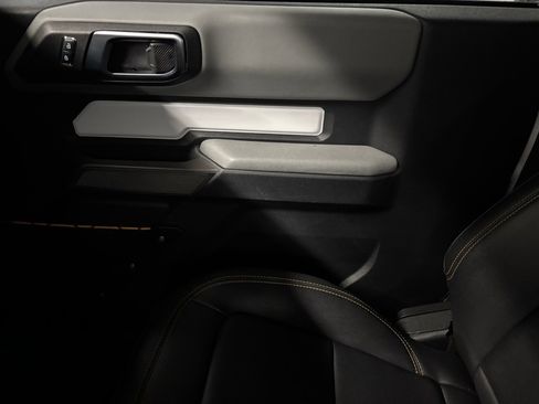 Used 2022 Ford Bronco Badlands image 14