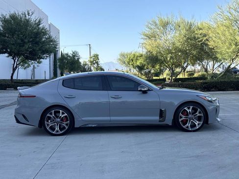 Used 2021 Kia Stinger GT2 RWD image 2