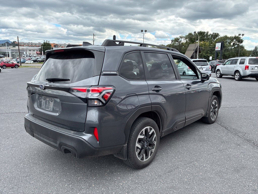 Certified 2025 Subaru Forester Premium AWD/4WD image 6