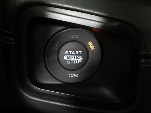 Used 2024 Jeep Wrangler Sahara image 37