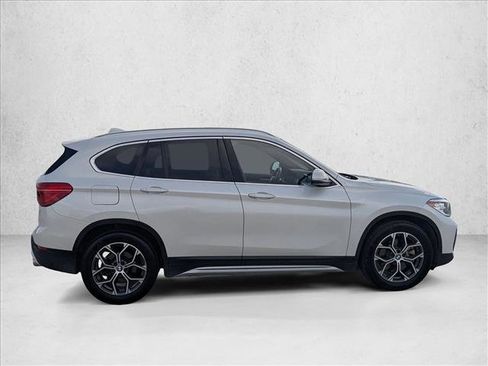 Used 2022 BMW X1 sDrive28i image 4