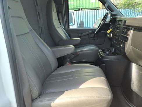 Used 2018 Chevrolet Express 2500 Extended w/ Driver Convenience Package RWD image 11