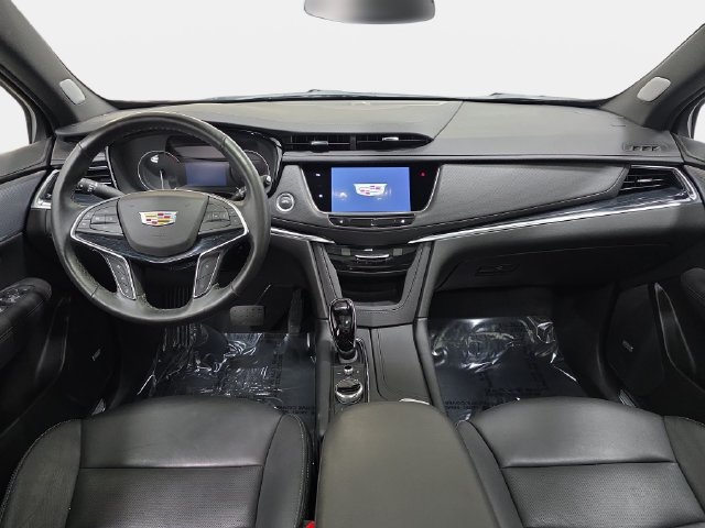 Certified 2024 Cadillac XT5 Premium Luxury AWD/4WD image 9