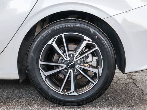 Used 2023 Kia Forte LXS w/ LXS Technology Package image 10