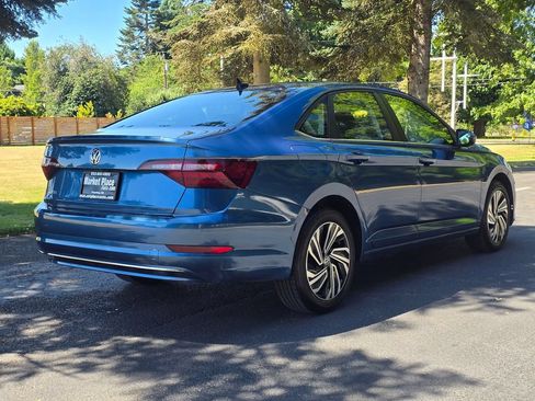 Used 2021 Volkswagen Jetta SEL FWD image 6