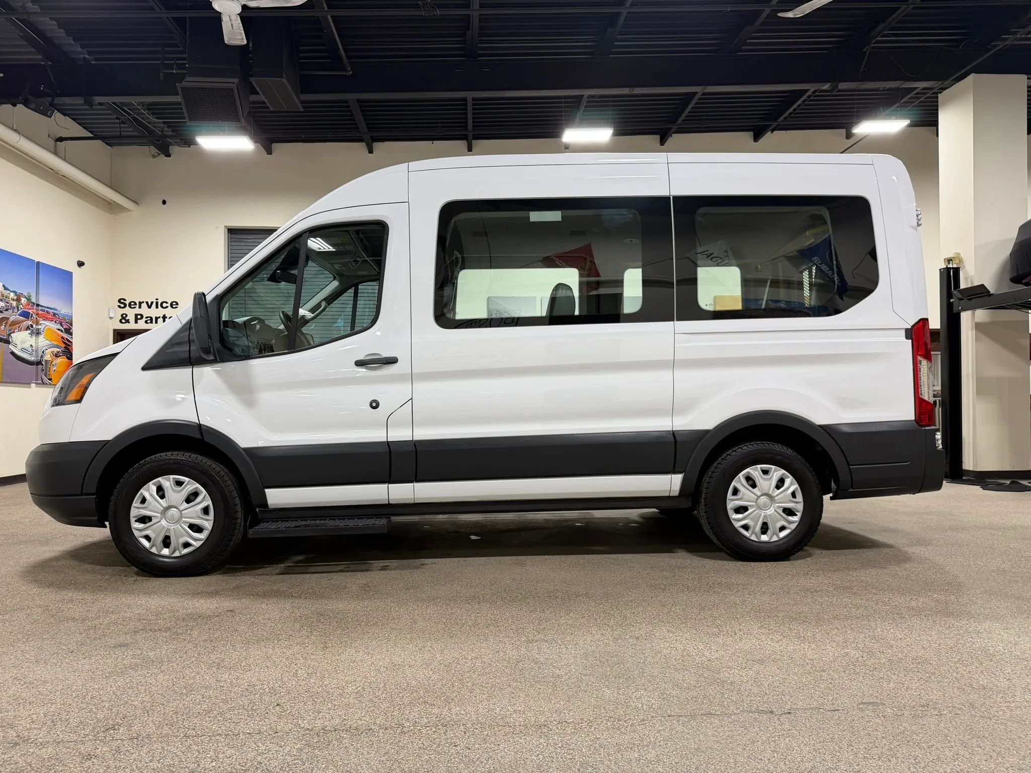 Used 2018 Ford Transit 150 XL RWD image 9