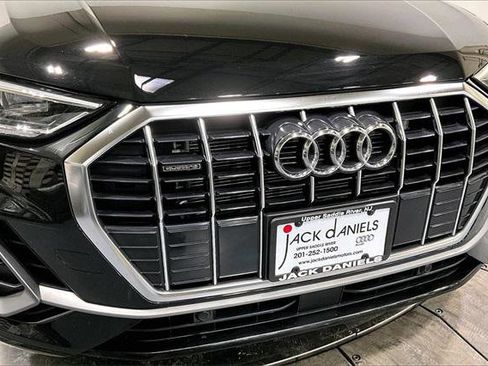 Certified 2025 Audi Q3 2.0T Premium w/ Convenience Package image 29