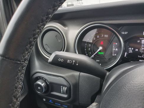 Used 2023 Jeep Wrangler Unlimited w/ Cold Weather Group AWD/4WD image 25