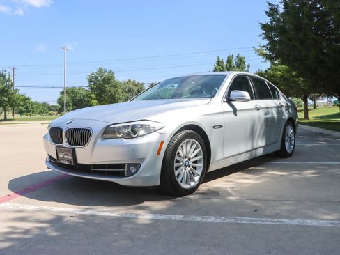 Used 2011 BMW 535i Sedan RWD image 3