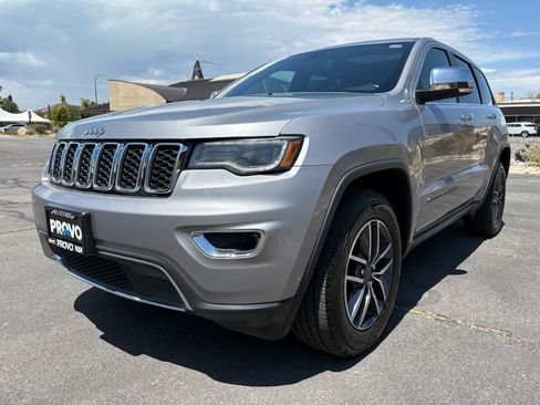 Used 2019 Jeep Grand Cherokee Limited w/ Luxury Group II AWD/4WD image 13